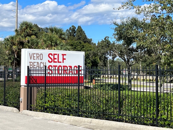 Facility photo: //images.sparefoot.com/medium/23931169c15e2f16b58.jpg