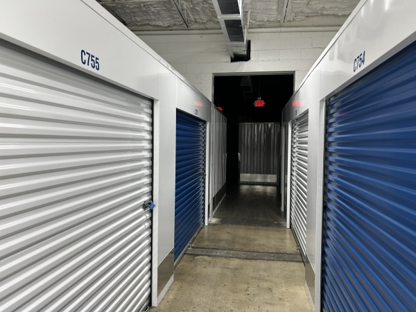 Facility photo: //images.sparefoot.com/medium/23936269d533e63b0bc.jpeg