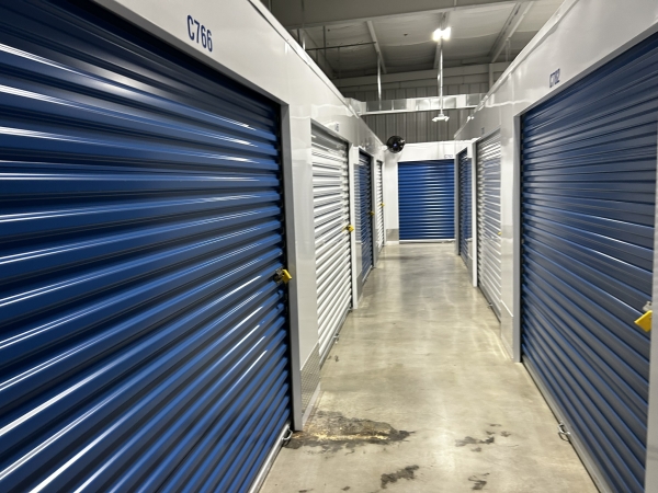 Facility photo: //images.sparefoot.com/medium/23936269d533e7a37c7.jpeg