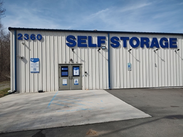 Facility photo: //images.sparefoot.com/medium/2393686a0b875678f41.jpg