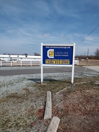 Facility photo: //images.sparefoot.com/medium/2393686a0b8758df1dd.jpg