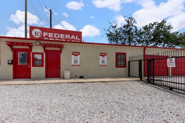 Facility photo: //images.sparefoot.com/medium/23937068b70b2554925.jpg