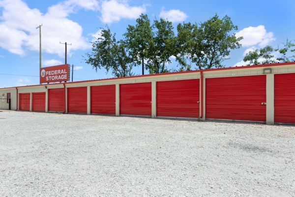 Facility photo: //images.sparefoot.com/medium/23937068b70b282817d.jpg