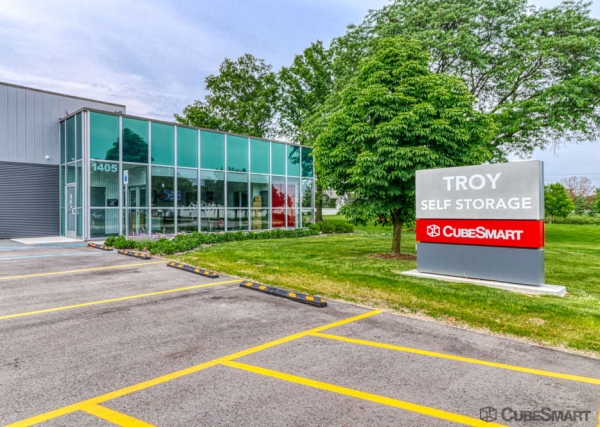 Facility photo: //images.sparefoot.com/medium/2394116971eab3f315c.jpg