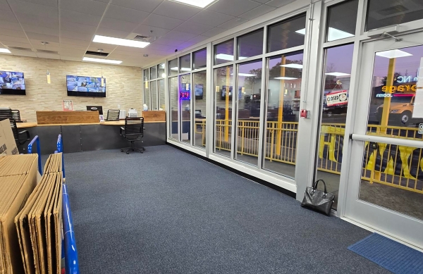 Facility photo: //images.sparefoot.com/medium/2394276883f217d8c19.jpg