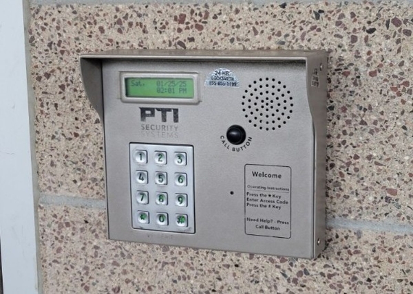 Facility photo: //images.sparefoot.com/medium/239472699431a964bbd.jpg