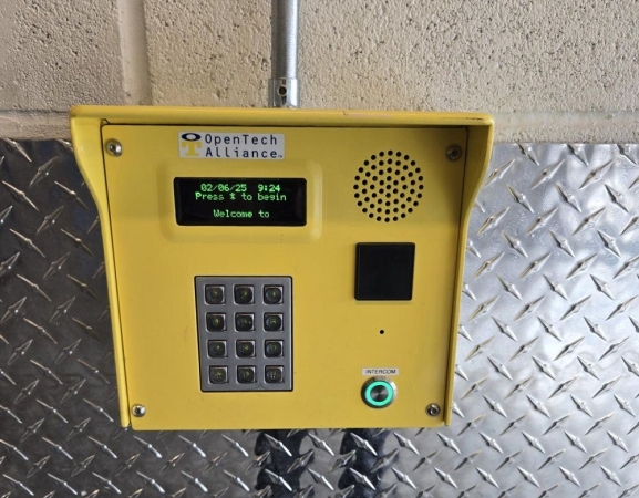 Facility photo: //images.sparefoot.com/medium/239473699431ef47cae.jpg