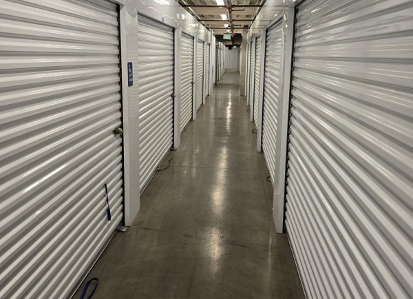 Facility photo: //images.sparefoot.com/medium/239473699431f2572a7.jpg