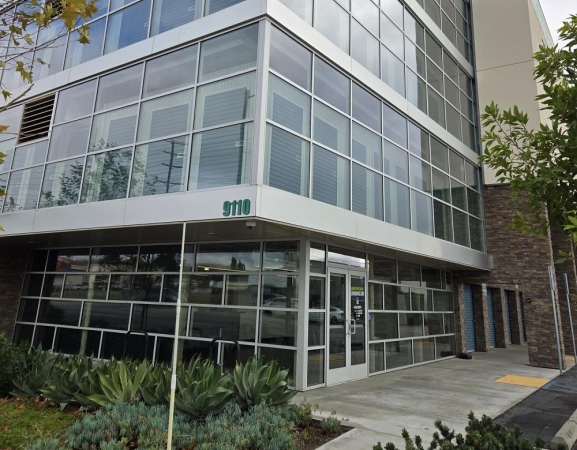 Facility photo: //images.sparefoot.com/medium/239473699431f34299b.jpg