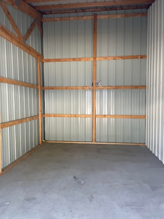Facility photo: //images.sparefoot.com/medium/23947667a3964cb7ce4.jpg