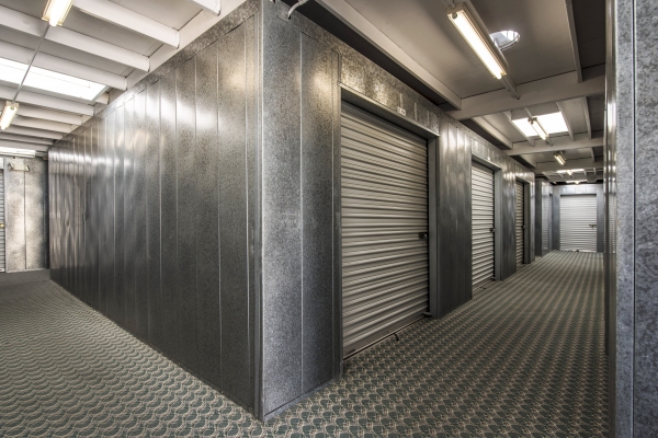 Facility photo: //images.sparefoot.com/medium/23948867a13ec49c502.jpg