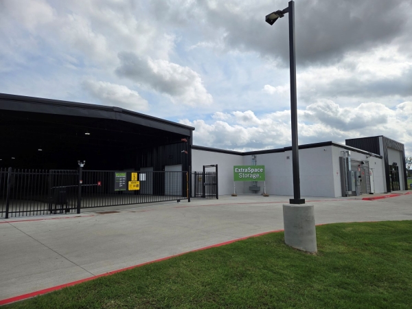 Storage Units at Extra Space Storage - 6661 - McKinney - Silverado Trl - 8901 Silverado Trail