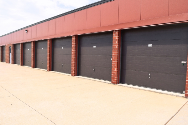 Facility photo: //images.sparefoot.com/medium/23952468e6d763a6bf5.jpg