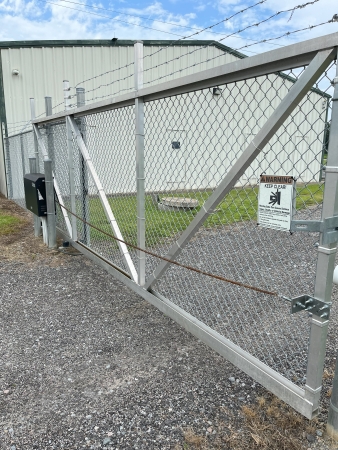 Facility photo: //images.sparefoot.com/medium/2395276880e93c8bdb7.jpg