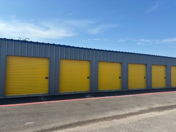 Facility photo: //images.sparefoot.com/medium/23953168af3403e1d98.jpg