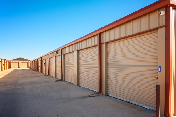 Facility photo: //images.sparefoot.com/medium/23954369136186adbe4.jpg