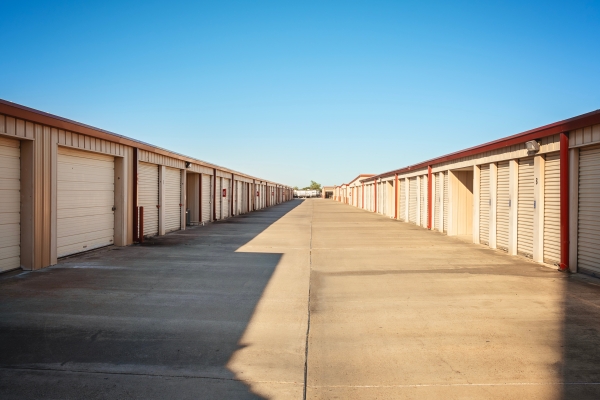 Facility photo: //images.sparefoot.com/medium/239543691361b77c4ca.jpg