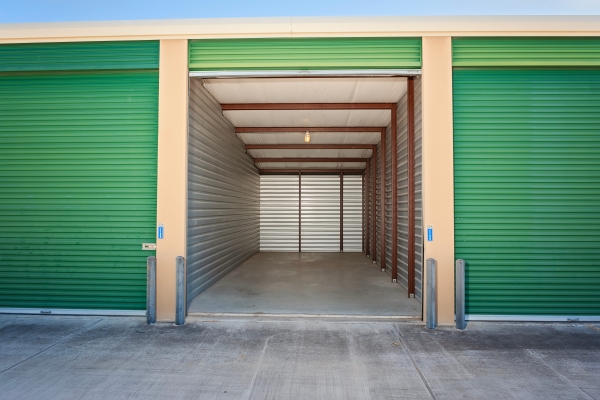 Facility photo: //images.sparefoot.com/medium/239544690e2dccc877a.jpg