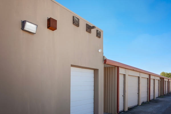 Facility photo: //images.sparefoot.com/medium/239545690e32d95dd14.jpg