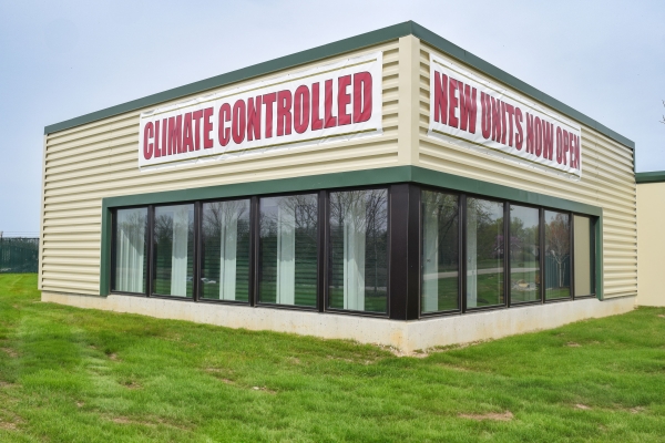 Facility photo: //images.sparefoot.com/medium/239566691f6bf1d2f8f.jpg