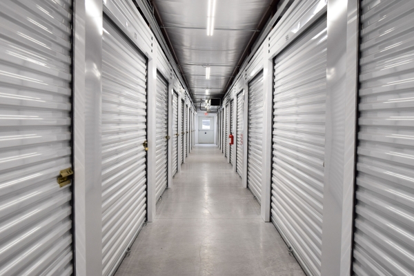 Facility photo: //images.sparefoot.com/medium/239566691f6bf440f7a.jpg