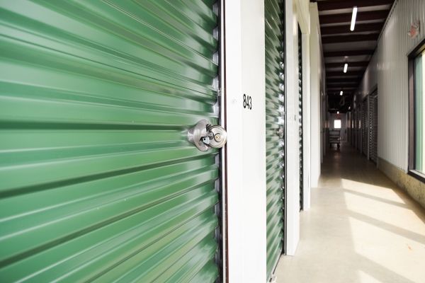 Facility photo: //images.sparefoot.com/medium/239566691f6bf872aa8.jpg