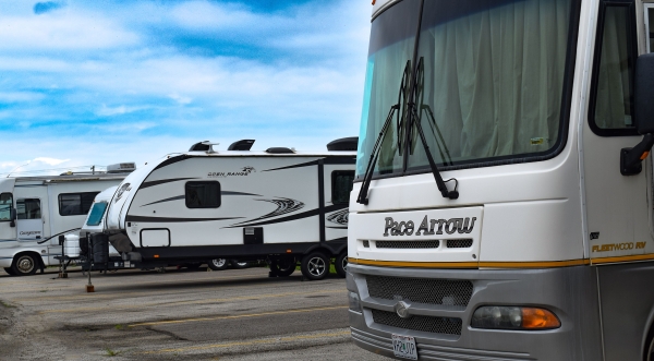 Facility photo: //images.sparefoot.com/medium/23956868f7fed00a736.jpg