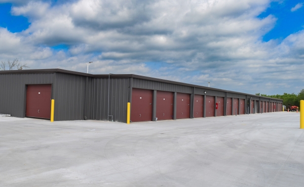 Facility photo: //images.sparefoot.com/medium/23958168f7fbc88f702.jpg