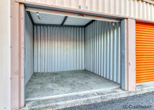 Facility photo: //images.sparefoot.com/medium/239583695f632e42148.jpg