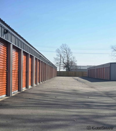 Facility photo: //images.sparefoot.com/medium/2395846894635102831.jpg