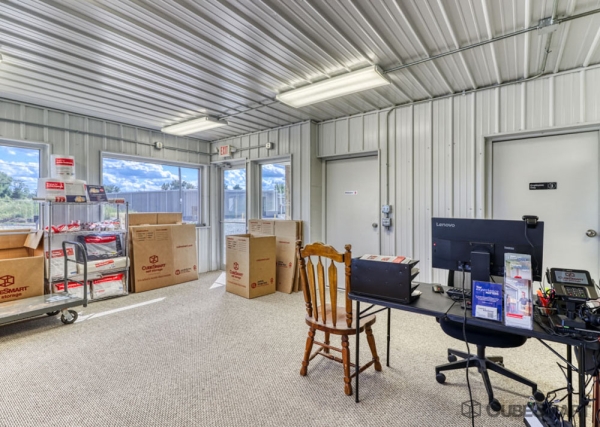 Facility photo: //images.sparefoot.com/medium/23958968e76e4815471.jpg