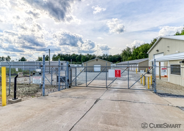 Facility photo: //images.sparefoot.com/medium/23958969772c4157922.jpg