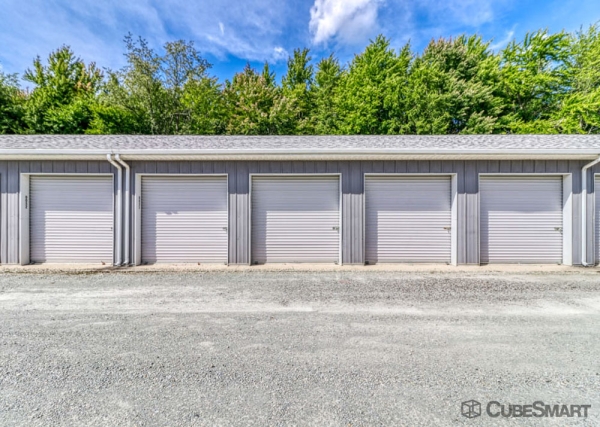 Facility photo: //images.sparefoot.com/medium/2395896a2a691a36501.jpg
