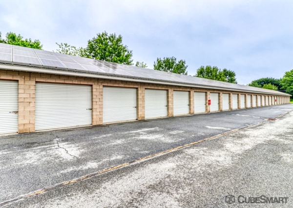 Facility photo: //images.sparefoot.com/medium/23959068834d8ca1cdd.jpg