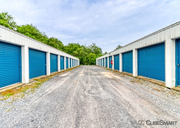 Facility photo: //images.sparefoot.com/medium/23959268834db00b89c.jpg