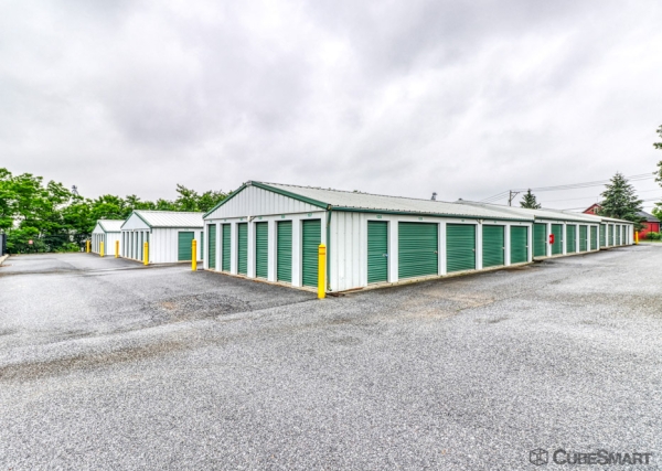 Facility photo: //images.sparefoot.com/medium/2395936881fa7c6d4bd.jpg