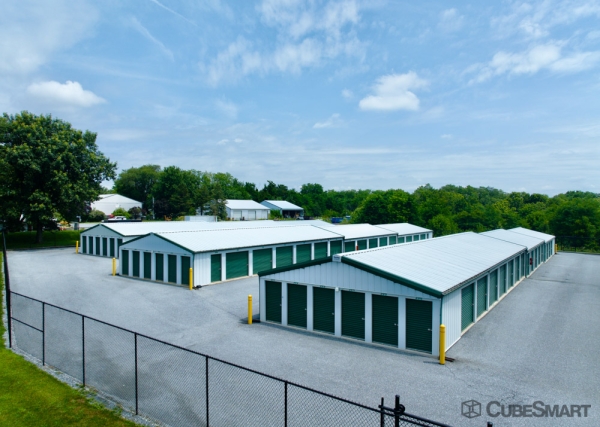 Facility photo: //images.sparefoot.com/medium/239593698da5bc42031.jpg