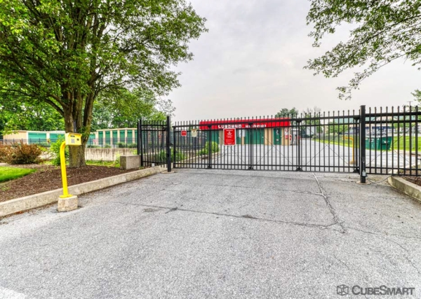 Facility photo: //images.sparefoot.com/medium/23959468809f1a5a269.jpg