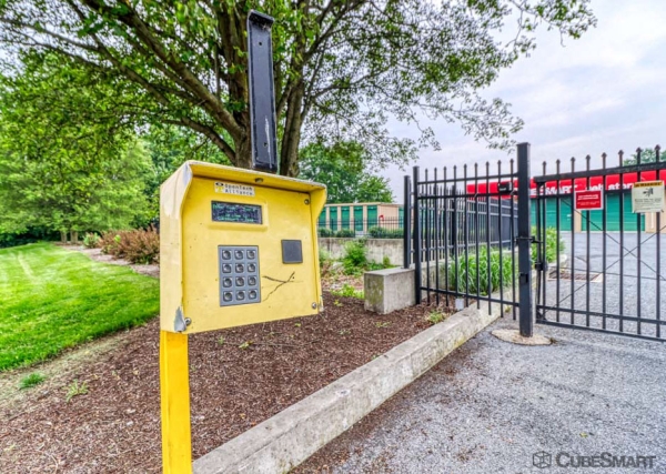 Facility photo: //images.sparefoot.com/medium/23959468809f1badfdd.jpg