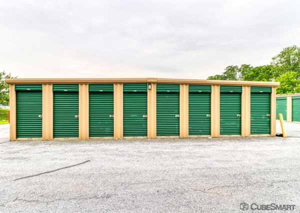 Facility photo: //images.sparefoot.com/medium/2395946881fa85de513.jpg