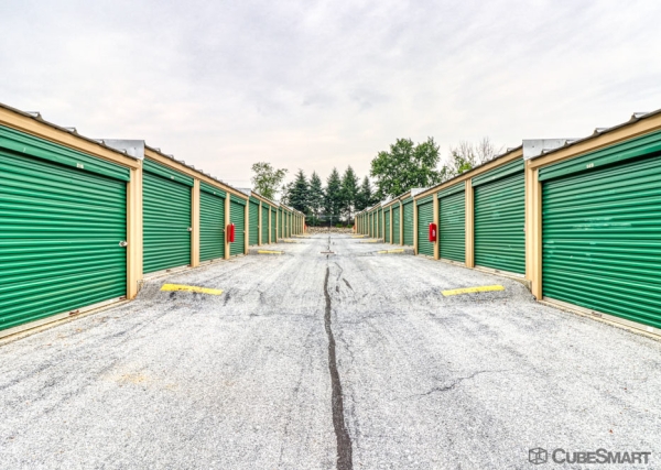 Facility photo: //images.sparefoot.com/medium/23959468834dd4bae15.jpg
