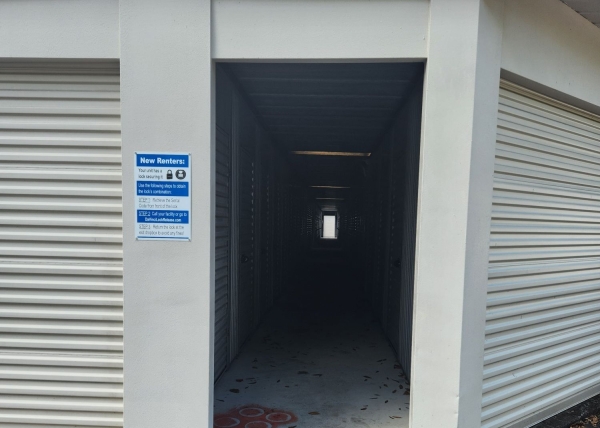Facility photo: //images.sparefoot.com/medium/239602699431a4af499.jpg