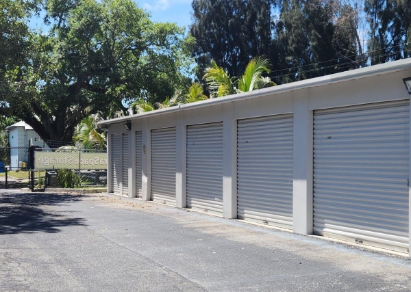 Facility photo: //images.sparefoot.com/medium/239602699431a6c4261.jpg