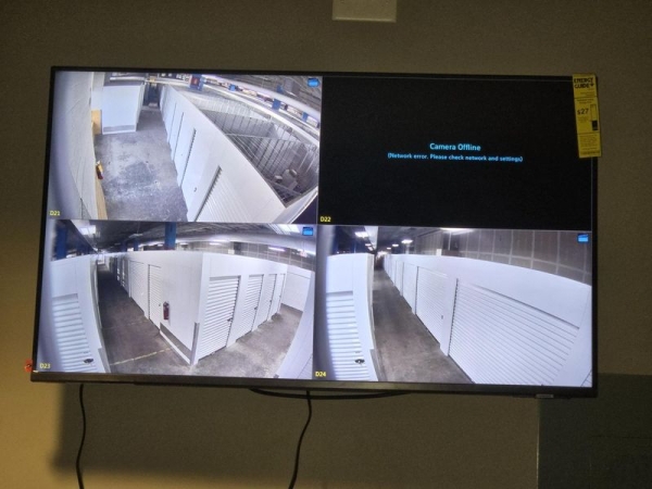 Facility photo: //images.sparefoot.com/medium/2396046908e010ed4e4.jpg