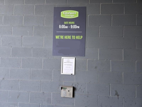 Facility photo: //images.sparefoot.com/medium/2396046908f1a3877a5.jpg