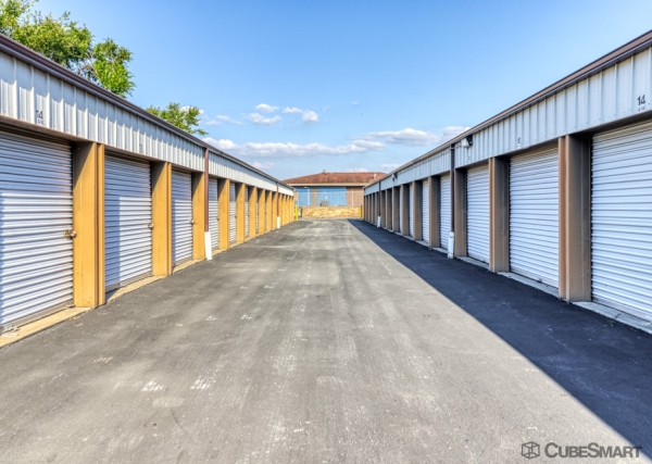 Facility photo: //images.sparefoot.com/medium/239634697f0f424d1ff.jpg