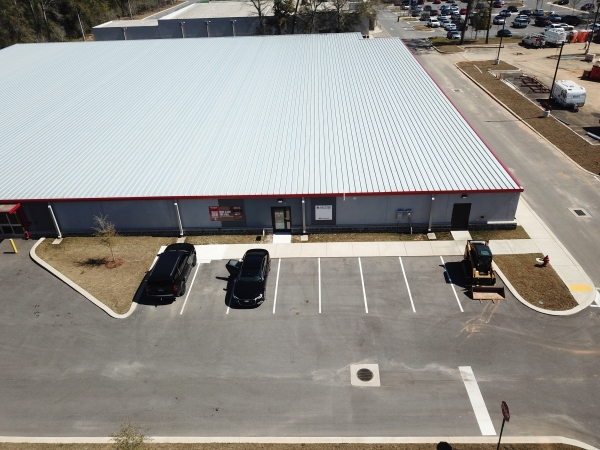 Facility photo: //images.sparefoot.com/medium/23965468c1f3a0a98fc.jpg