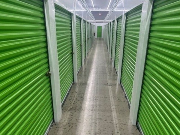 Facility photo: //images.sparefoot.com/medium/23969569013c4f06545.jpg