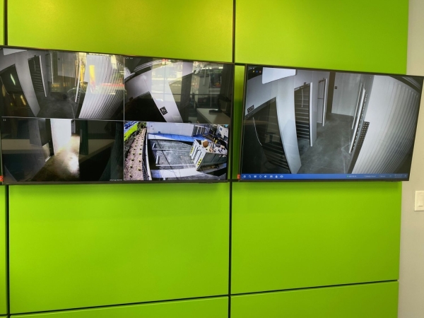 Facility photo: //images.sparefoot.com/medium/239700699432421c7f5.jpg