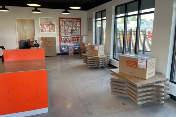 Facility photo: //images.sparefoot.com/medium/23973169e6275a046fc.jpg